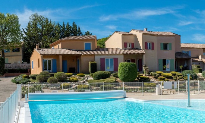 Saint-Trinit House | 89 m² House ∙ 3 bedrooms ∙ 6 guests