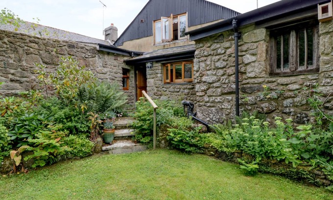 Heligan Cottage | 90 m² Cottage ∙ 1 bedroom ∙ 2 guests