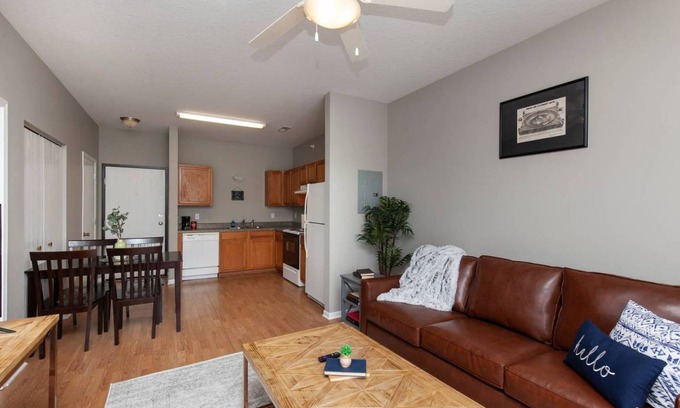 Ames Apartment | 93 m² Apartment ∙ 1 bedroom ∙ 2 guests