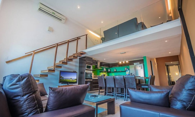 Downtown Condo | 93 m² Condo ∙ 3 bedrooms ∙ 6 guests