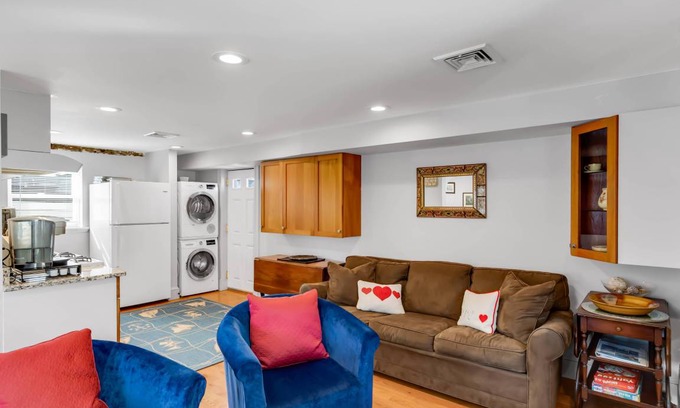 Marblehead Condo | 93 m² Condo ∙ 2 bedrooms ∙ 8 guests