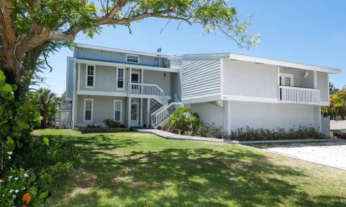 Grove City Villa | 93 m² Villa ∙ 2 bedrooms ∙ 6 guests