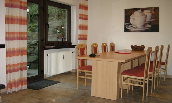 Immerath Apartment | 95 m² Apartment ∙ 3 bedrooms ∙ 7 guests