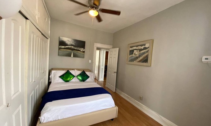 West New York Apartment | 950 m² Apartment ∙ 2 bedrooms ∙ 6 guests