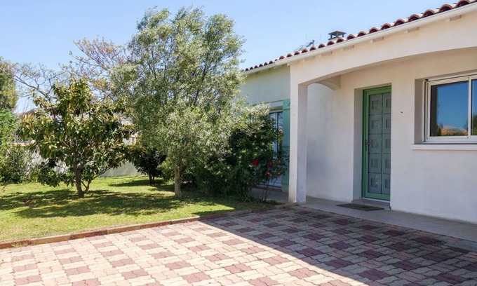 Vaux-sur-Mer Other | 97 m² Accommodation ∙ 3 bedrooms ∙ 6 guests