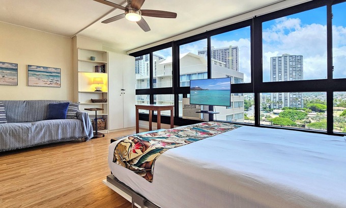 Waikiki Apartment | 9th flr Queen Bed Studio, Just 2 min Walk to Queens Beach-☀ Waikiki Grand Hotel®