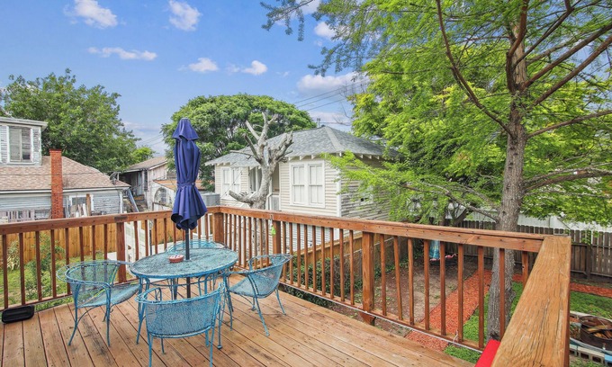 Galveston Cottage | A Bended Oak Bungalow