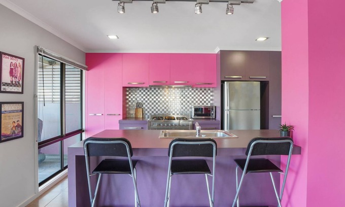 Port Fairy House | A bold & unique pet friendly South Beach home
