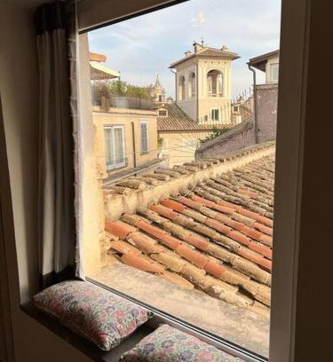 Rione V Ponte Apartment | A.D. Navona Apartment