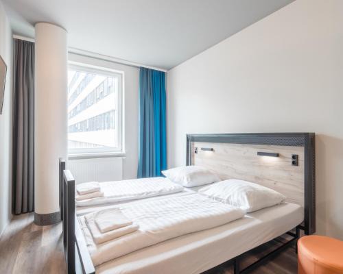 Old Town Hotel | a&o Köln Neumarkt