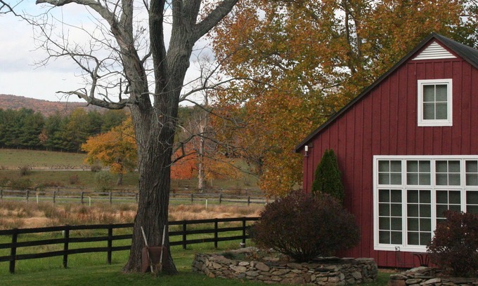 Purcellville Cottage | A Restored Wagon Barn On A 1790's Farm.
