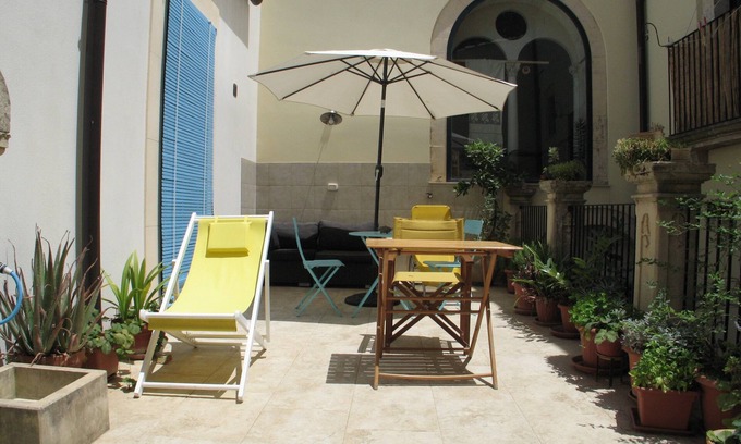 Palazzolo Acreide Historic Centre House | A Sicilian "Dammuso" nestled in the baroque of the Hyblean mountains.