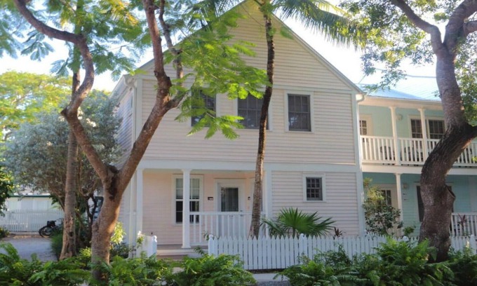 Truman Annex Condo | A Touch Of Cuba In Key West