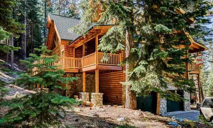 Pioneer Trail House | A True Tahoe Log Home-Surrounded By Forest, hot tub, privacy, great location.
