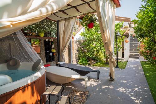 Fiumefreddo di Sicilia Apartment | A Ugghia- Dependance