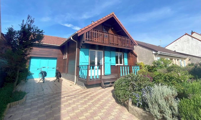 Wimereux Ski Chalet | A unique, quiet, all-wood chalet just a stone's throw from the sea!