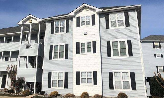 Rehoboth Beach Condo | A Wonderful Condo- 3 Pools, Tennis, Biking Distance to the Beach!