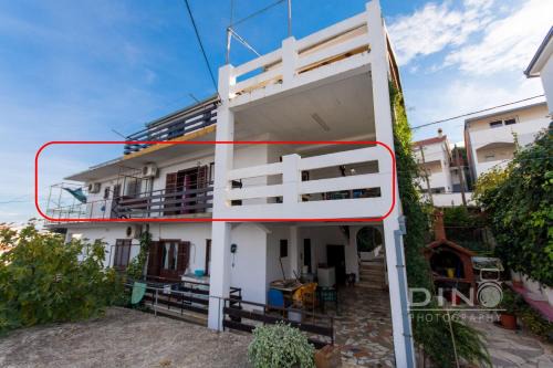 Arbanija Apartment | A1 - large apt with big terrace balcony & sea view