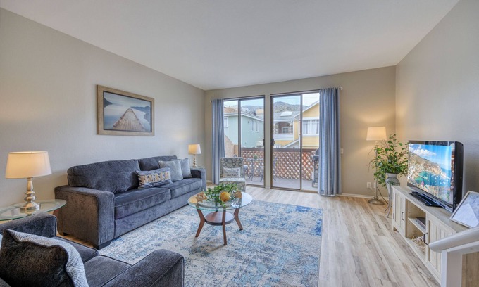 Avalon Condo | A13: Remodeled Bahia Vista 2 Bdr + 2.5 Bath Townhouse Style Condo with POOL