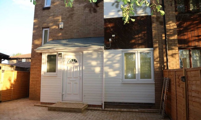 Woolwich Common Cabin | Aa Guest Room² (near Royal Arsenal)