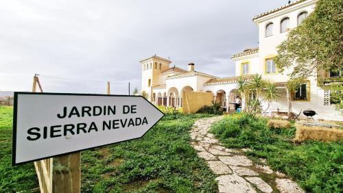Alhendin House | AA Guest - Veleta del Jardín de Sierra Nevada