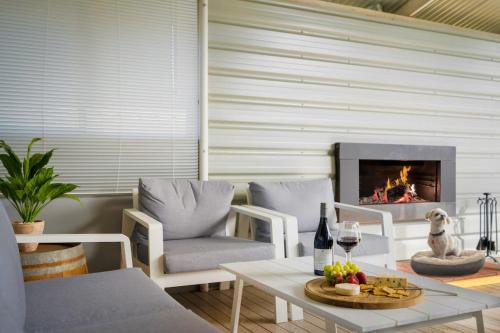 Abbey House | Abbey Bay Cottage - Pet Friendly, Wifi, Busselton