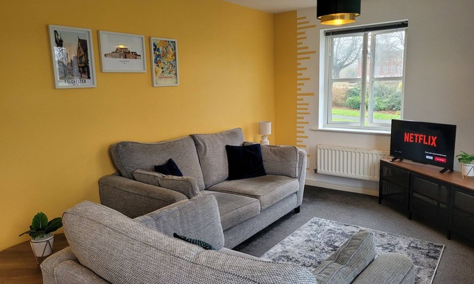 Colchester Apartment | Abbey Field Birch Apartment by Catchpole Stays