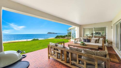 Pearl Beach House | Absolute Beachfront Beauty - Pearl Beach