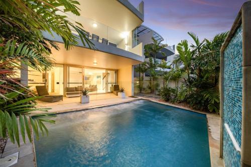 Marcoola House | Absolute Beachfront Marcoola - Private Pool - Private Spa Bath - Games