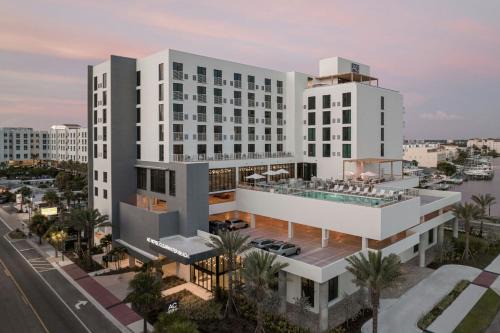 Clearwater Beach Hotel | AC Hotel by Marriott Clearwater Beach
