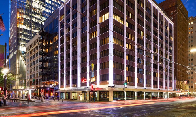 Downtown Houston Hotel | AC Hotel by Marriott Houston Downtown