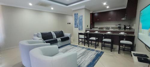 Durban Point Apartment | Accommodation Front - Relaxing 2 Sleeper near Ushaka Marine World