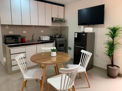 San Miguel Apartment | Acogedor departamento amoblado en san miguel, primer piso, wifi.