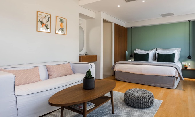 Koukaki Apartment | Acropolis Suite II By Urban Stripes