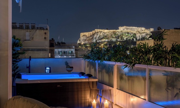 Plaka Apartment | Acropolis View Plunge Pool Loft