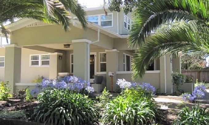 Sebastopol House | Across from The Barlow/Wine country