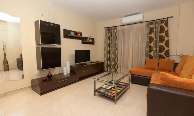 Santa Cruz de Tenerife Apartment | Adriana home center