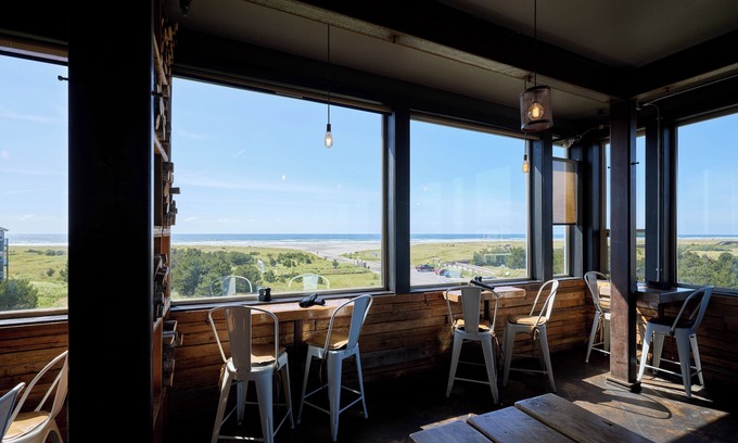 Long Beach Hotel | Adrift Hotel