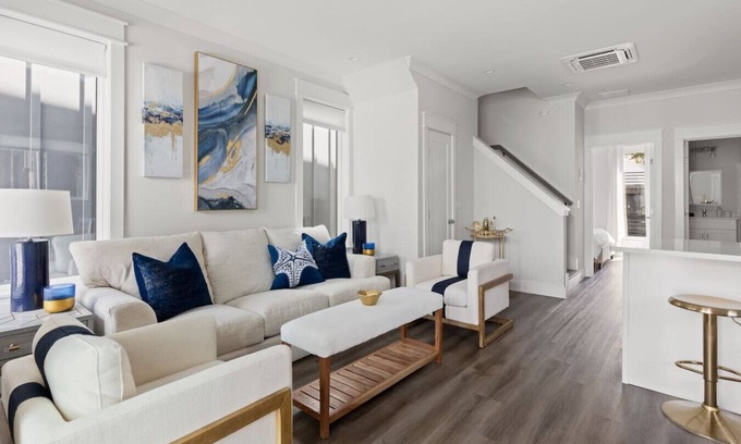 River District Boat Rental | Adrift @ The Cove Riverwalk Villas