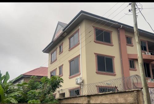 Accra Apartment | Adutumwaa Hide - out