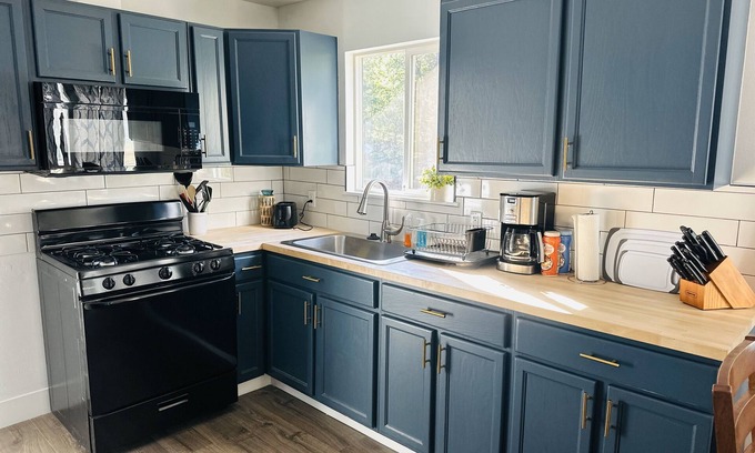 Middletown Cabin | Adventure Awaits: Newly Renovated Cabin Just Minutes Away from Outdoor Fun