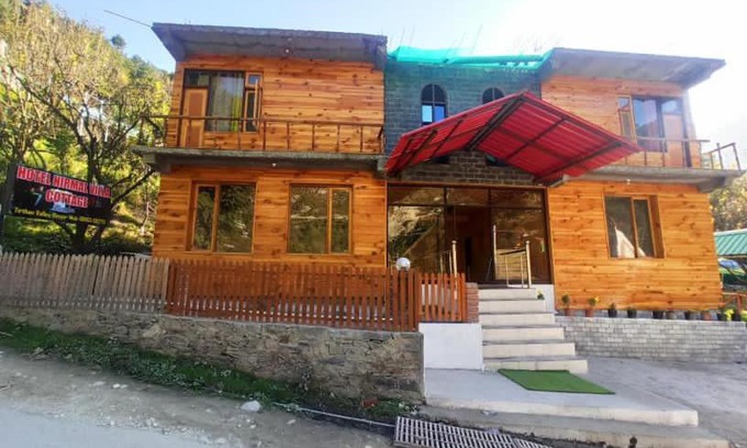 Gushaini Hotel | Adventurous trips hp