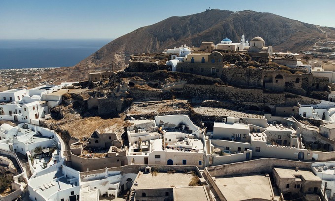 Santorini Villa | Aethra Cave Suites