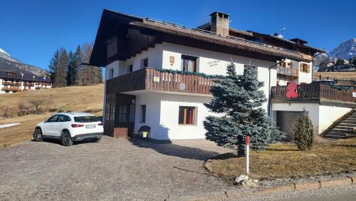 Cortina d'Ampezzo House | Affittacamere Iragidor