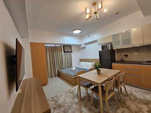 Pinagsama Apartment | Affordable Condo Suite with 150mbps WIFI and Netflix