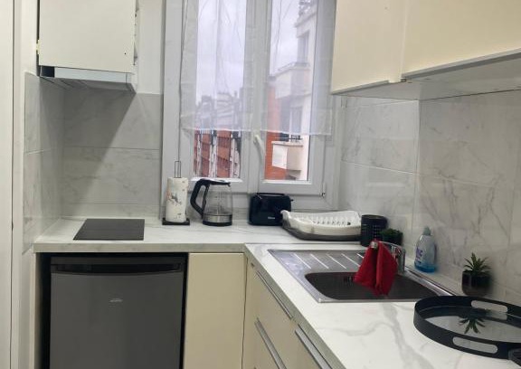 Aubervilliers Apartment | AgíaHouse - Aubervilliers