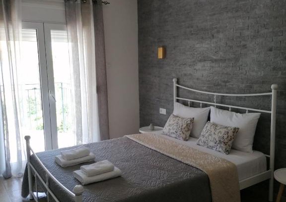 Sourpi Apartment | Ai Nies Studio 1