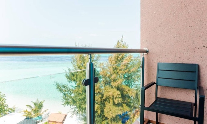 Gulhi Hotel | AIMI Beach, Gulhi Island, Maldives