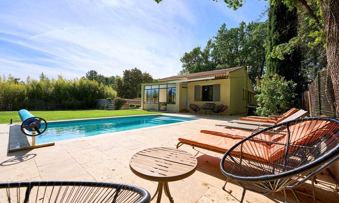Velleron House | Air-conditioned villa in the heart of Provence, swimming pool, for 8 people, in absolute peace and quiet