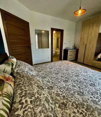 Mqabba House | Airport Accommodation Bedroom with Bathroom, balcony, aircondition, self checkIn, 24 hours check-in after 3pm